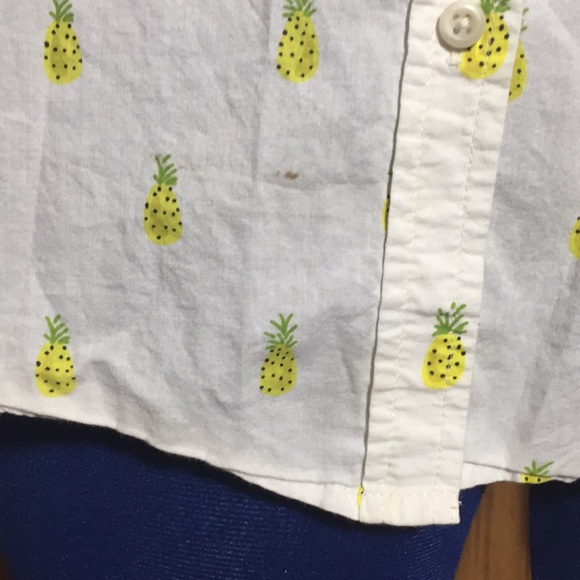 Funky Pineapple print button down shirt size M - Picture 8 of 8